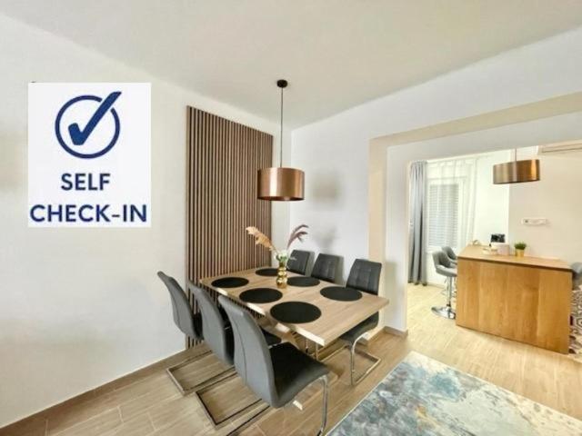 Home R52-4 #Freeparking Budapest Eksteriør bilde